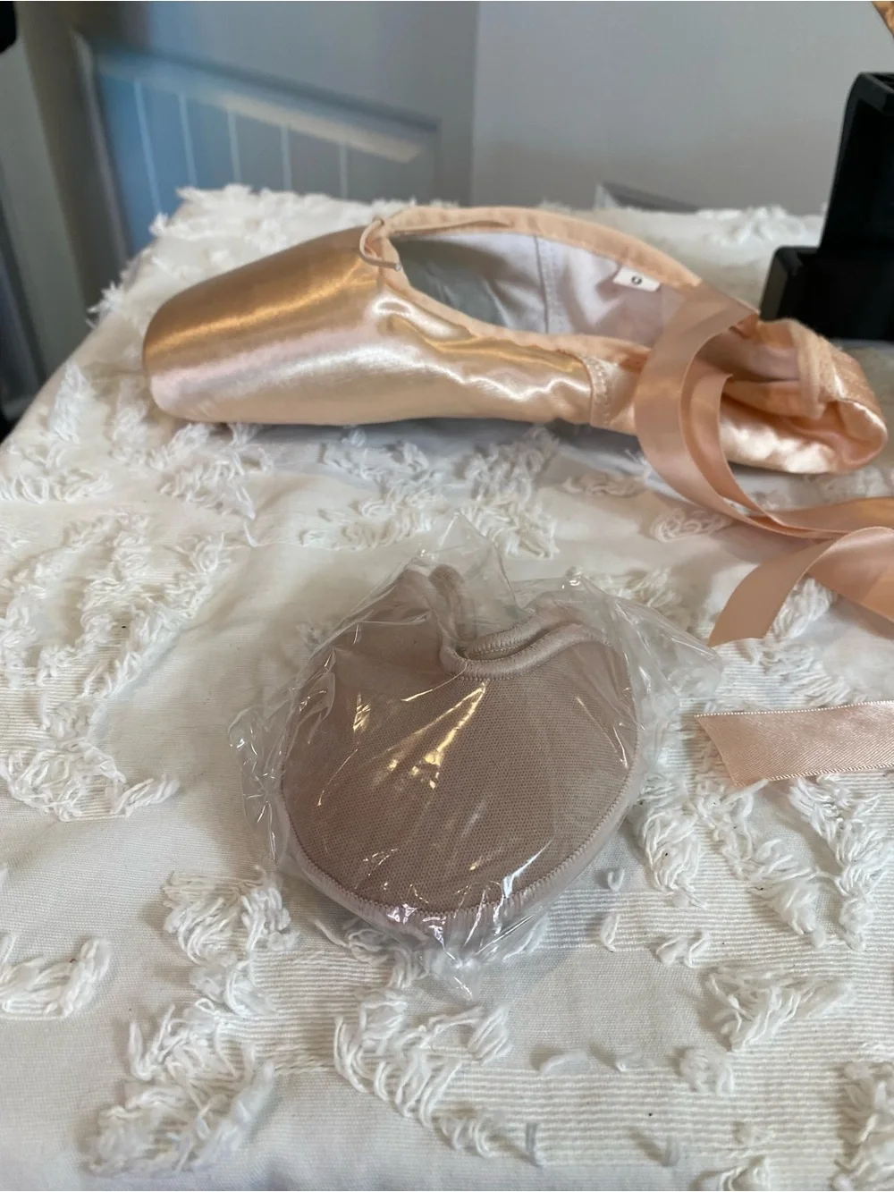 New!  Ballet Pointe Shoes Set - Blush Pink Satin with Ribbons